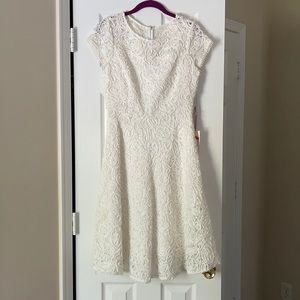 White laced dress